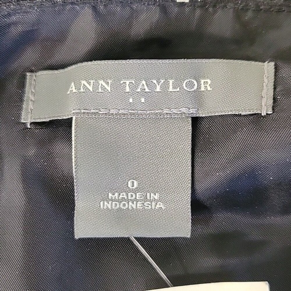 Ann Taylor black white geometric lined skirt size 0 NWT - Picture 3 of 7